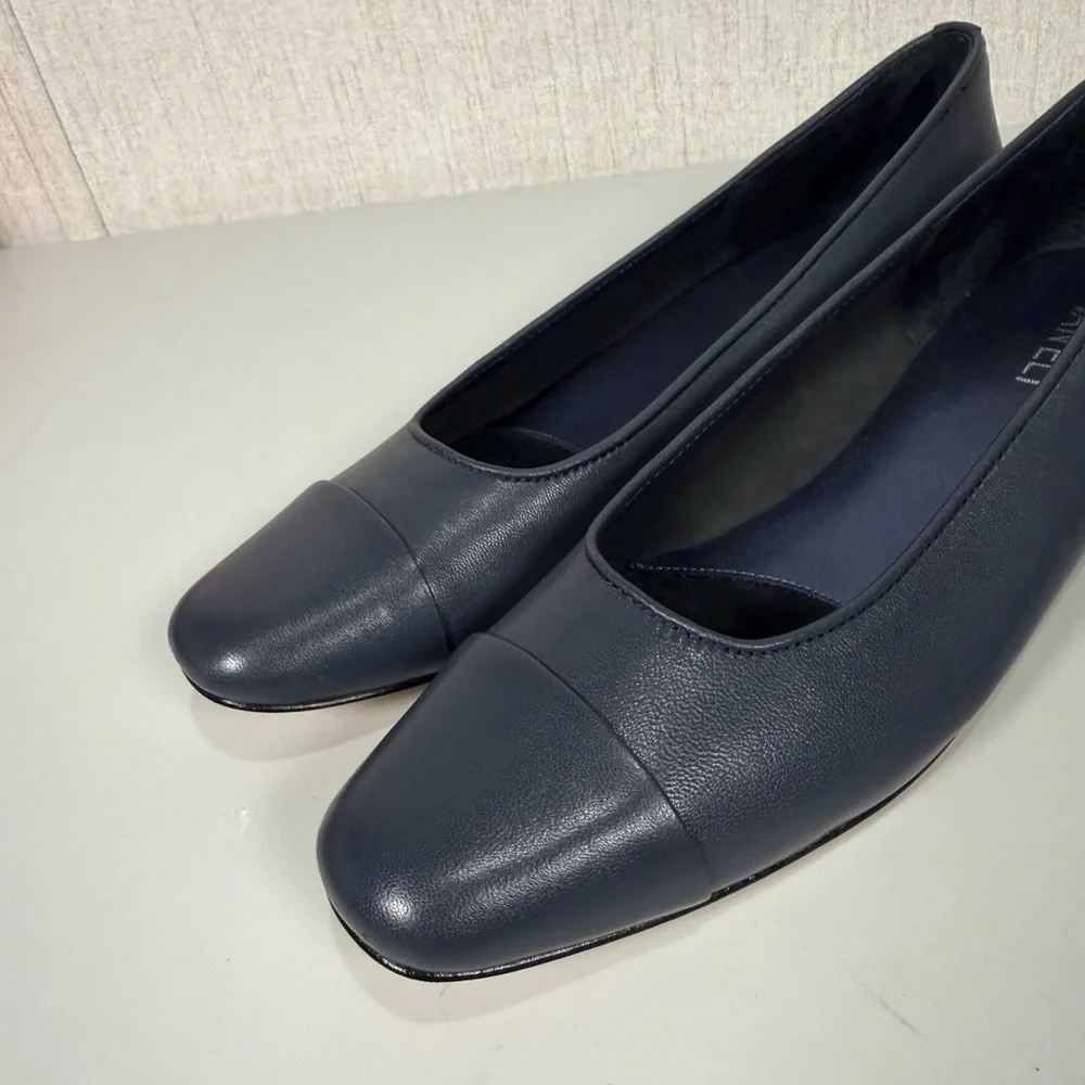 Vaneli Fc-313 Navy Nappa Soft‎ Leather Cap Toe Ballet Flat Narrow size 8SS